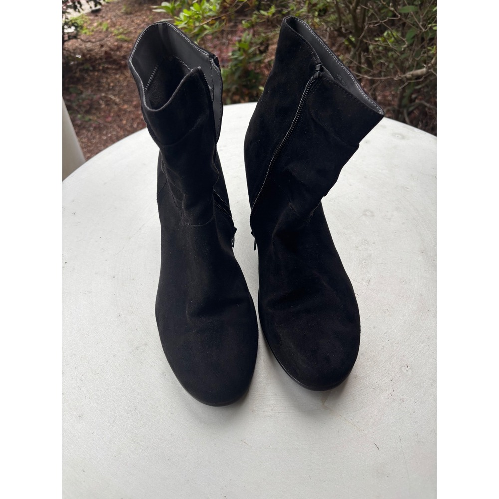 Aerosoles Womens Black Suede Ruched Ankle Boots Low Heel Size 10 Heelrest Zip